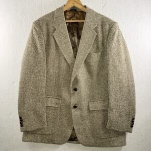 VTG Mens Herringbone Tweed Sport Coat Sz 44R Wood Buttons Countryside Ivy League